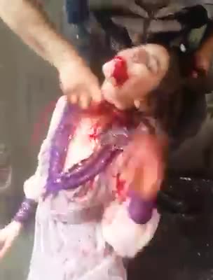 poor beautiful girl beheaded - BestGore.Fun - Because nothing says 'fun' like bestgore!